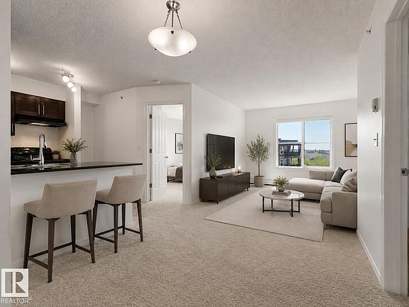 2nd image of 534 Watt Blvd SW #405