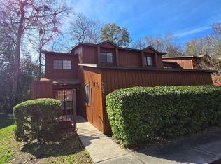 5855 SW 8th Pl, Gainesville, FL 32607