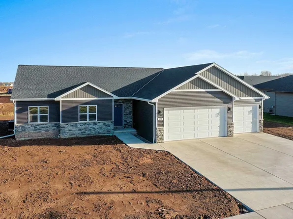338 Willie Mays Cir, De Pere, WI 54115