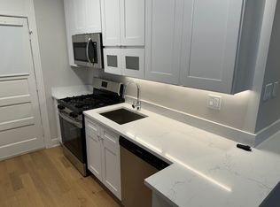 3950 N Bell Ave #2, Chicago, IL 60618