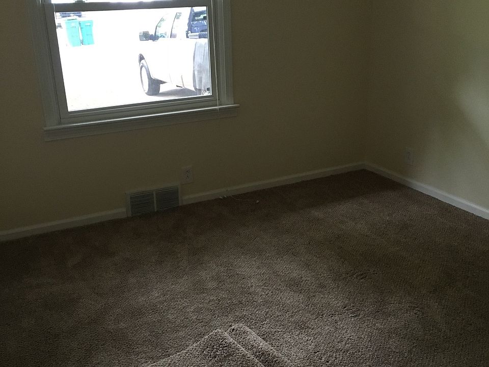 1st image of 1401 Comet Dr