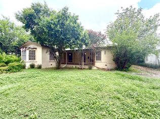 247 Club Dr, San Antonio, TX 78201