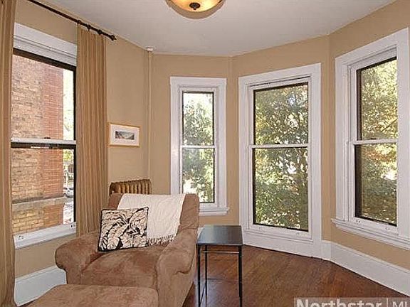 4th image of 464 Dayton Avenue