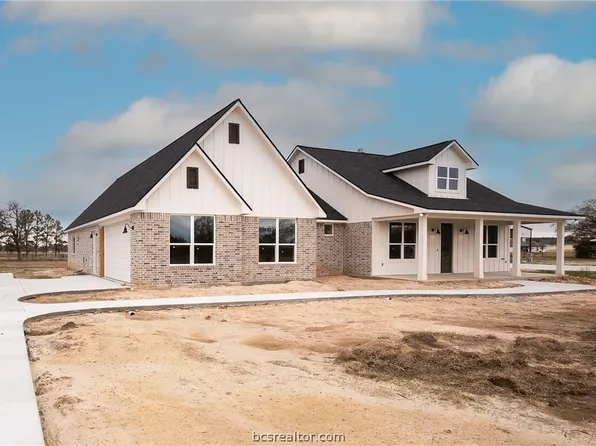 978 Axis Ln, Franklin, TX 77856