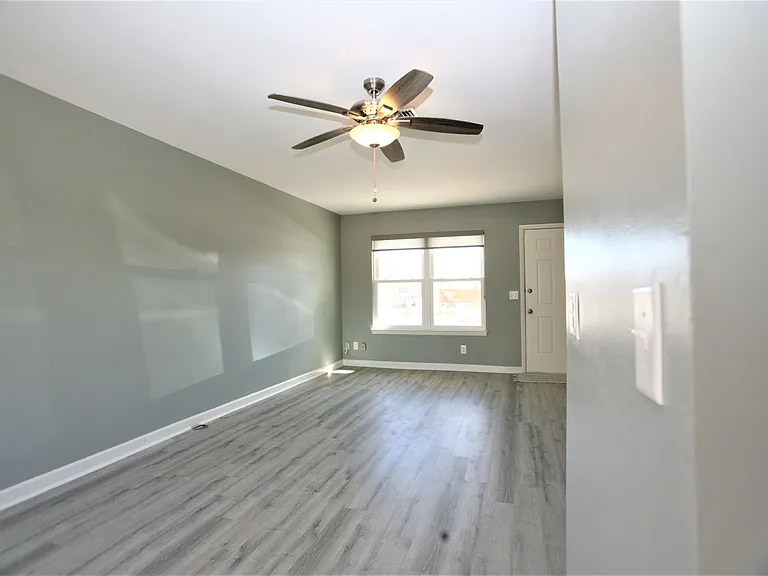 4014 Irwin St — Photo 10