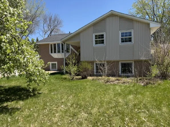 13016 Saratoga Ln N, Champlin, MN 55316