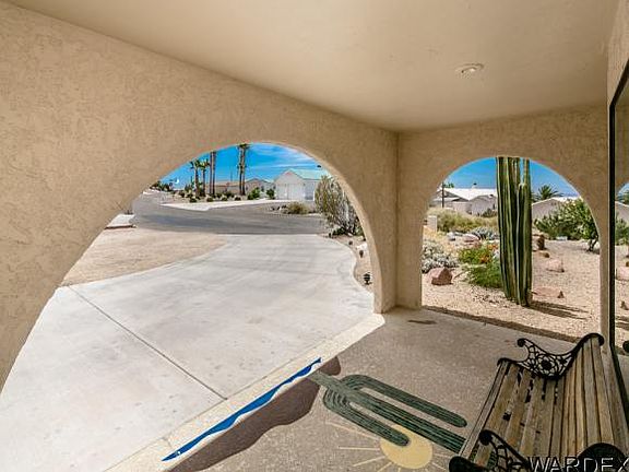 3rd image of 580 Carol Ln