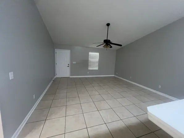 162 Cove Landing Dr, Thomasville, GA 31792