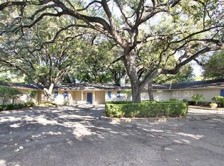 555 Elizabeth Rd, Terrell Hills, TX 78209