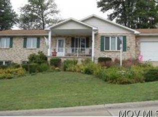 235 Eastview Dr, Parkersburg, WV 26104