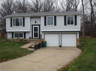 5407 Oak Ridge Dr, Willoughby, OH 44094