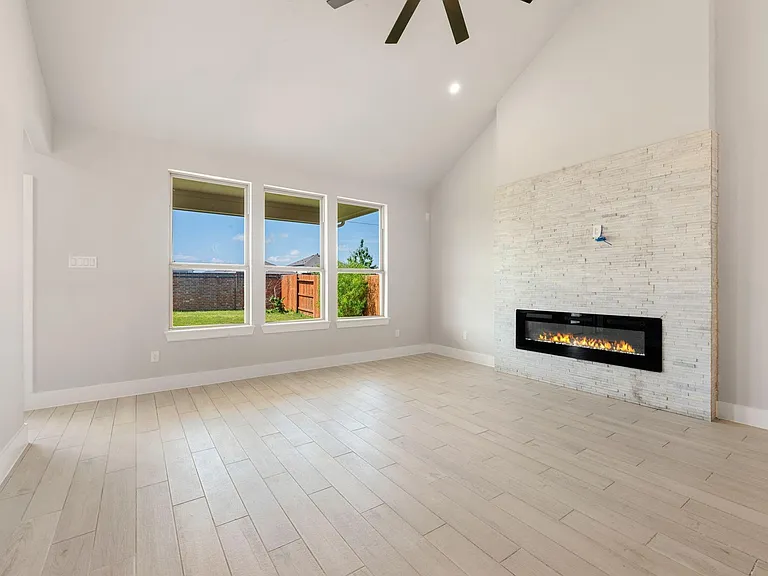 1221 Woodflower Dr — Photo 12