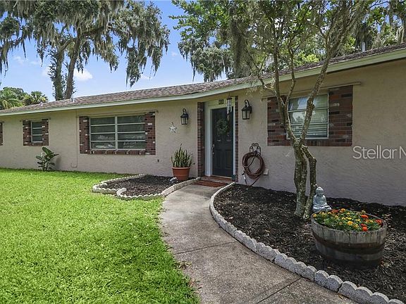 3rd image of 21 Magnolia Ln