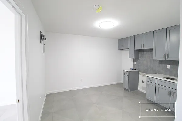 Rented by Grand & Co. | media 13