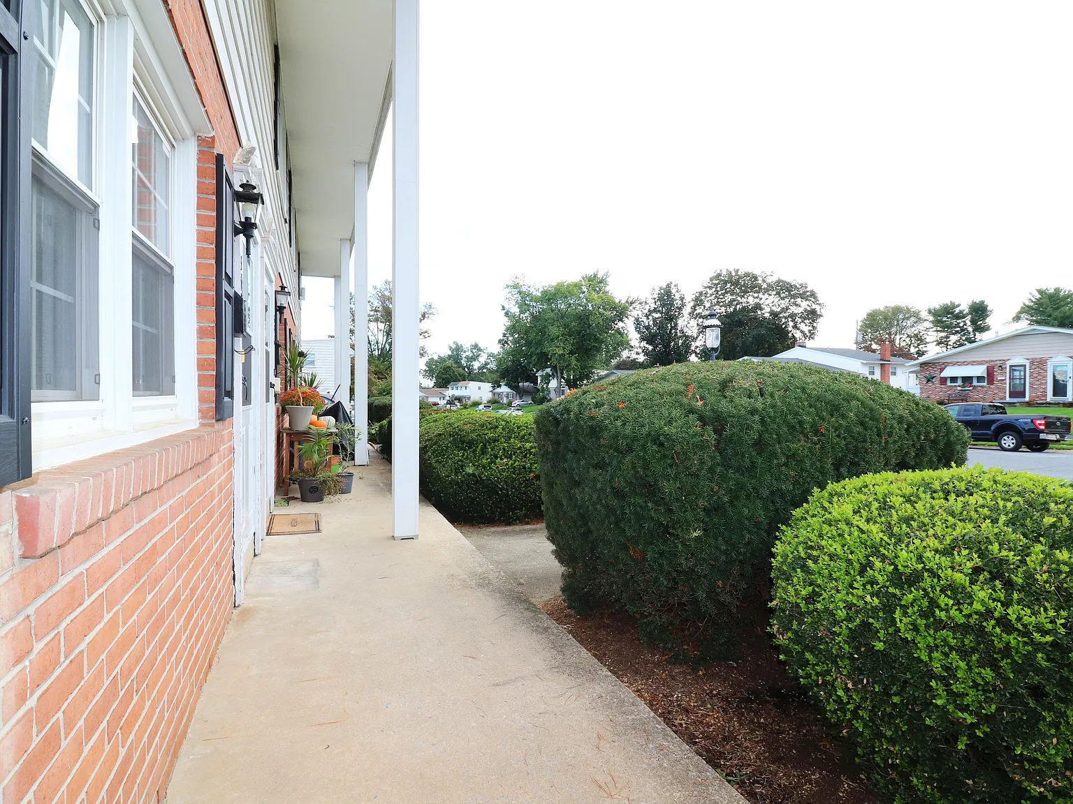 2 bed, 1.5 bath, $1,495 — Photo 2