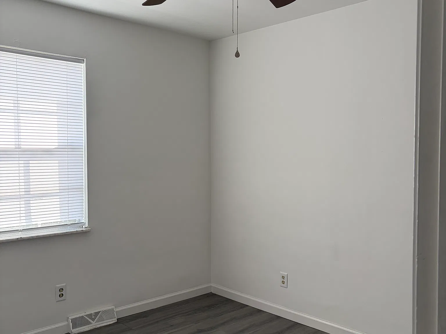 3 bed, 1.5 bath, $1,350 — Photo 3