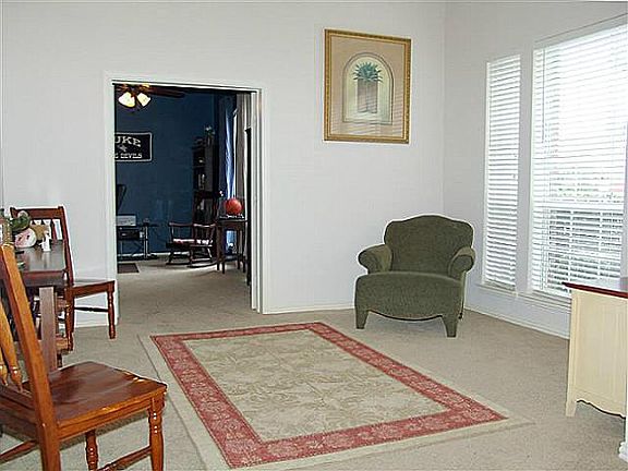 4th image of 4570 Oak Shores Dr