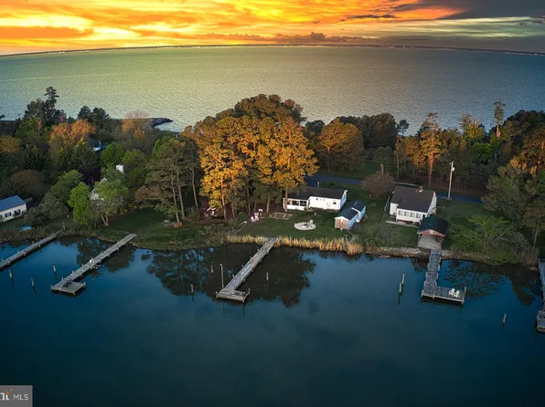 4897 Black Walnut Point Rd, Tilghman, MD 21671