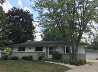 W177N9018 Saint Stevens Ct, Menomonee Falls, WI 53051