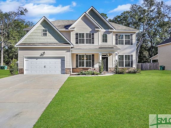 2nd image of 32 Oakmont Drive