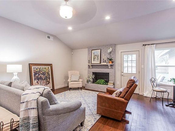 3rd image of 5609 Chadwyck Dr
