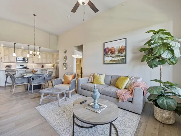 6634 Crystal Downs Dr Unit 203, Windsor, CO 80550