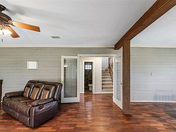 3rd image of 10356 Cox Ln