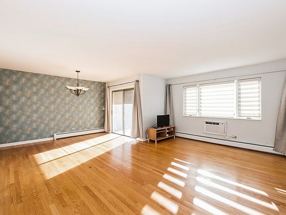 2nd image of 3552 N Oleander Ave APT 205