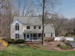 5 Huelstede Ln, Wallingford, CT 06492