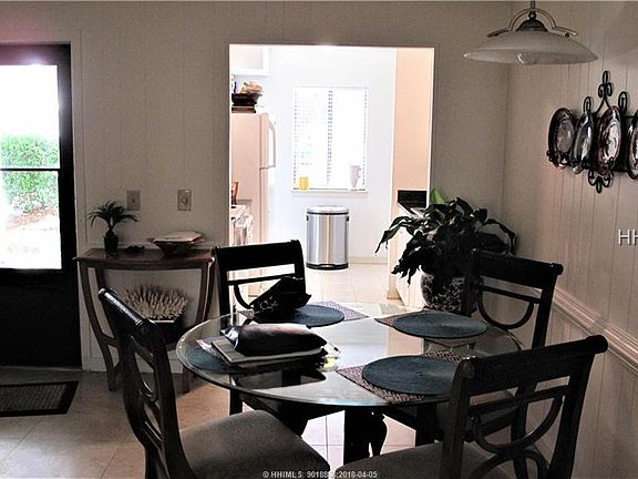 2nd image of 25 Deallyon Ave APT 125
