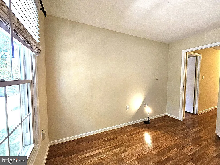 7339 Rokeby Dr — Photo 17