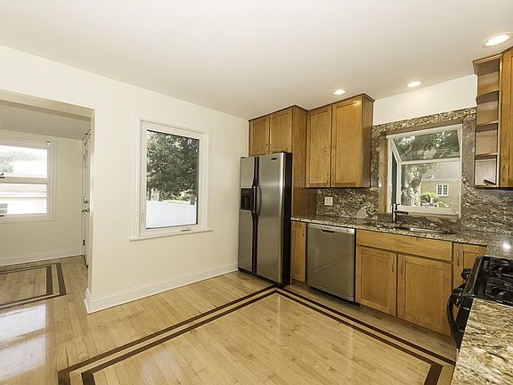 4th image of 2101 N 76th Ave
