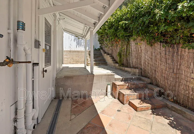 4535 Upland St — Photo 16