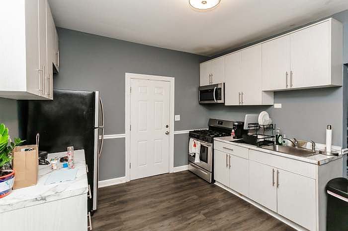 1st image of 2308 W Grand Ave #1R