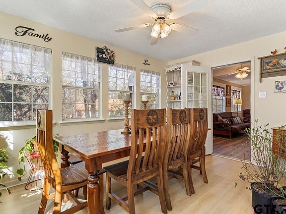 4th image of 435 Wildwood Trl