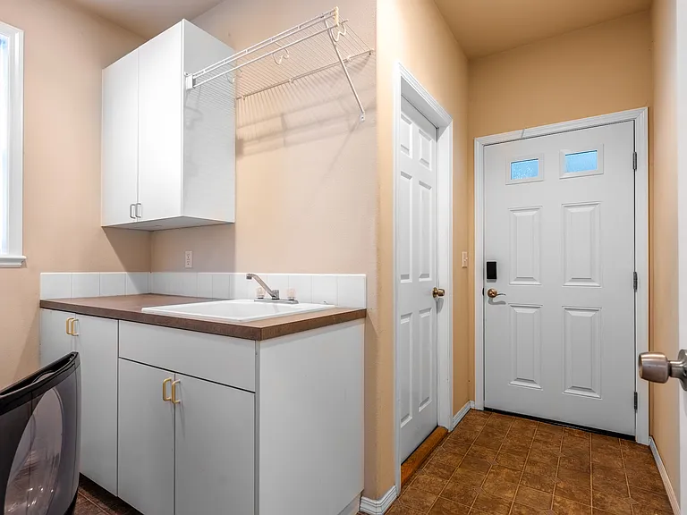 17608 Panorama Blvd E — Photo 13