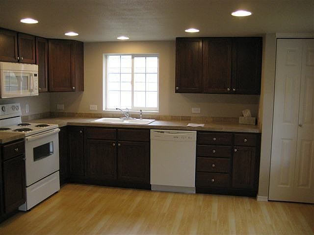 2nd image of 602 Adams St