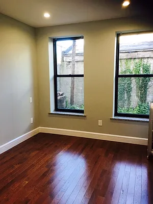 Rented by Halvatzis Realty | media 17