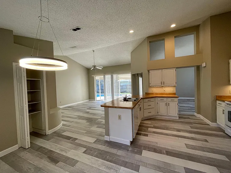 9303 Rockrose Dr — Photo 49