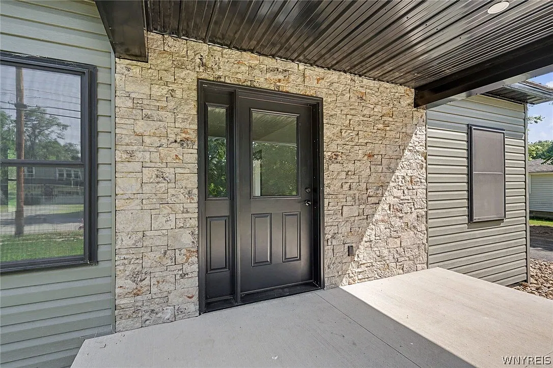 2 bed, 1.0 bath, 1040 sqft, $2,000 — Photo 4