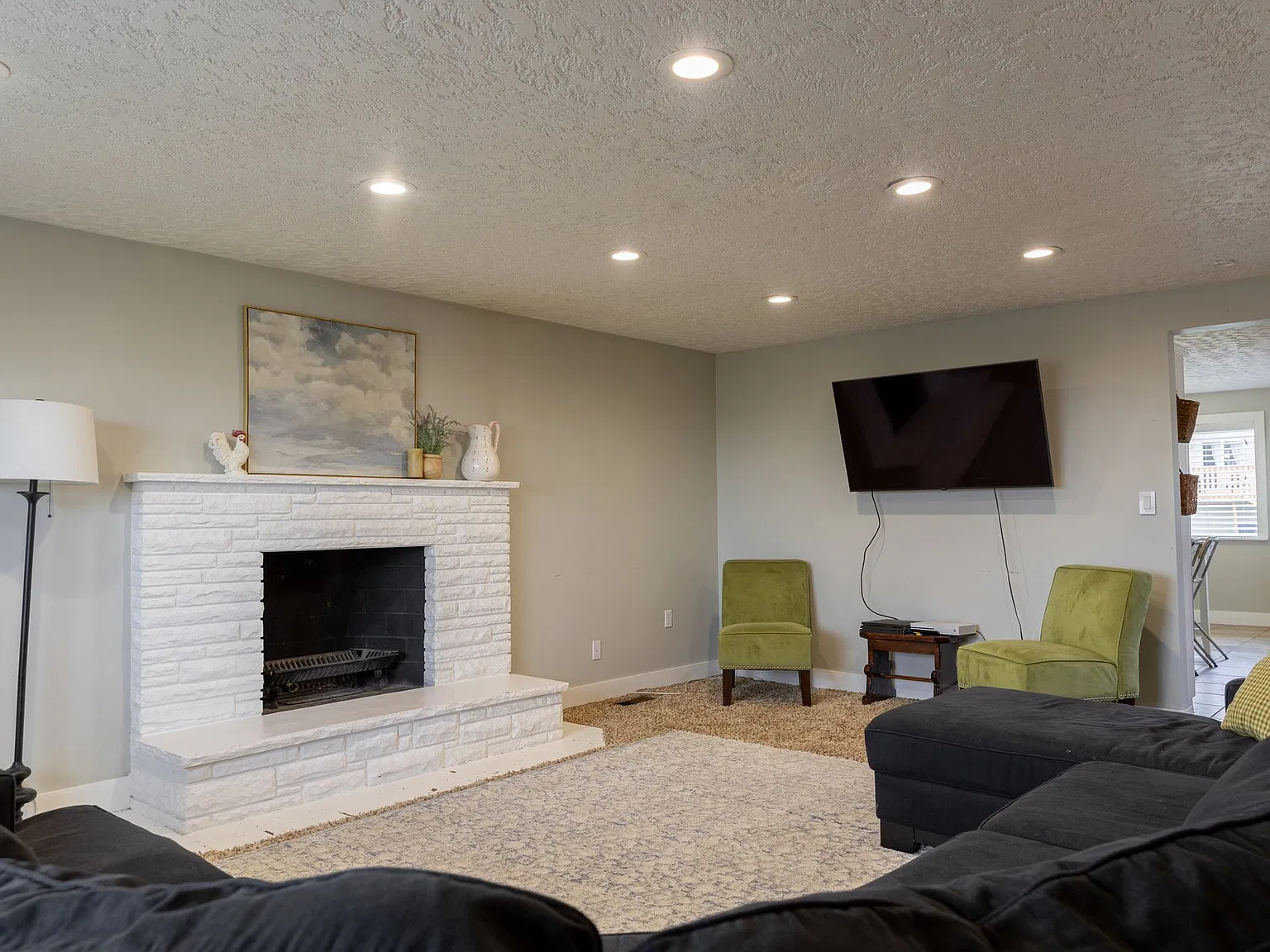 Pet Friendly 1/2 Acre West Point Home, Chickens Welcome + RV Parking, Utilities Included — Photo 4