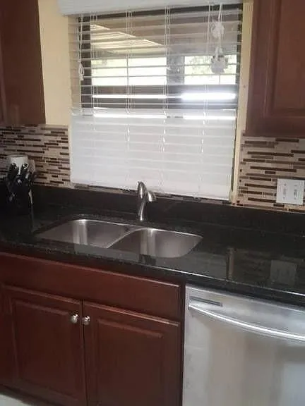 4106 Fonseca Ave — Photo 4