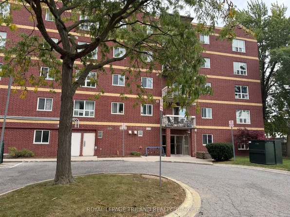 626 1st St #305, London, ON N5V 2A2