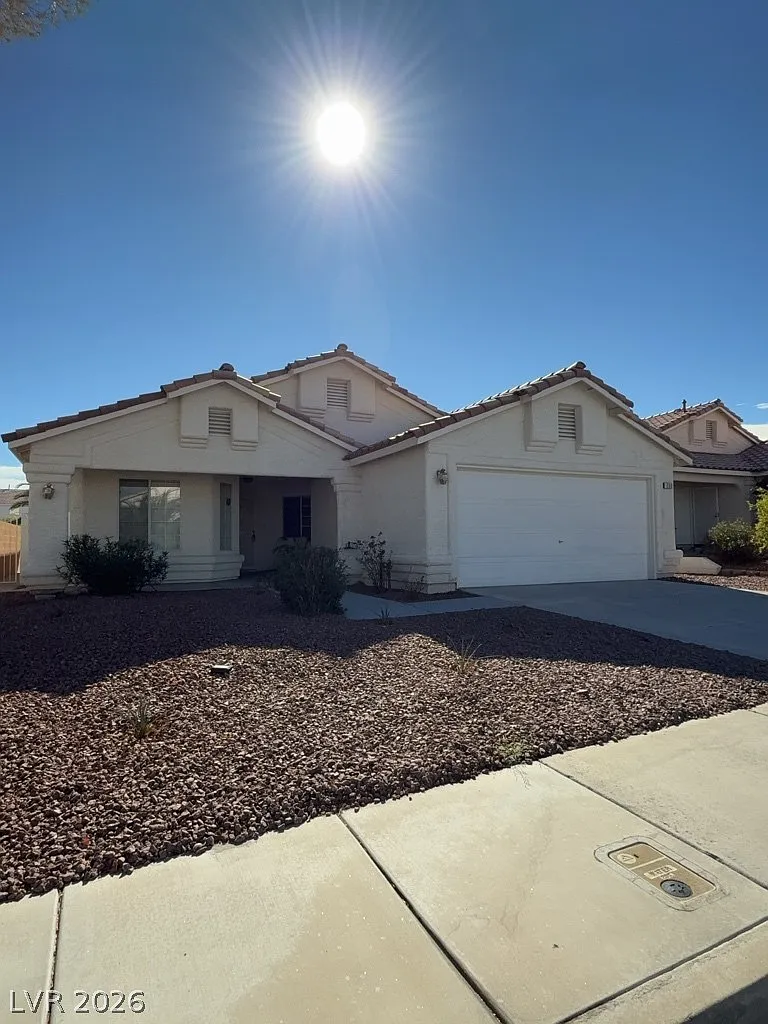 3 bed, 2.0 bath, 1507 sqft, $2,171 — Photo 1