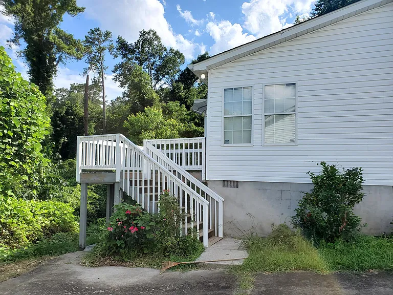 Braxton Dr — Photo 8