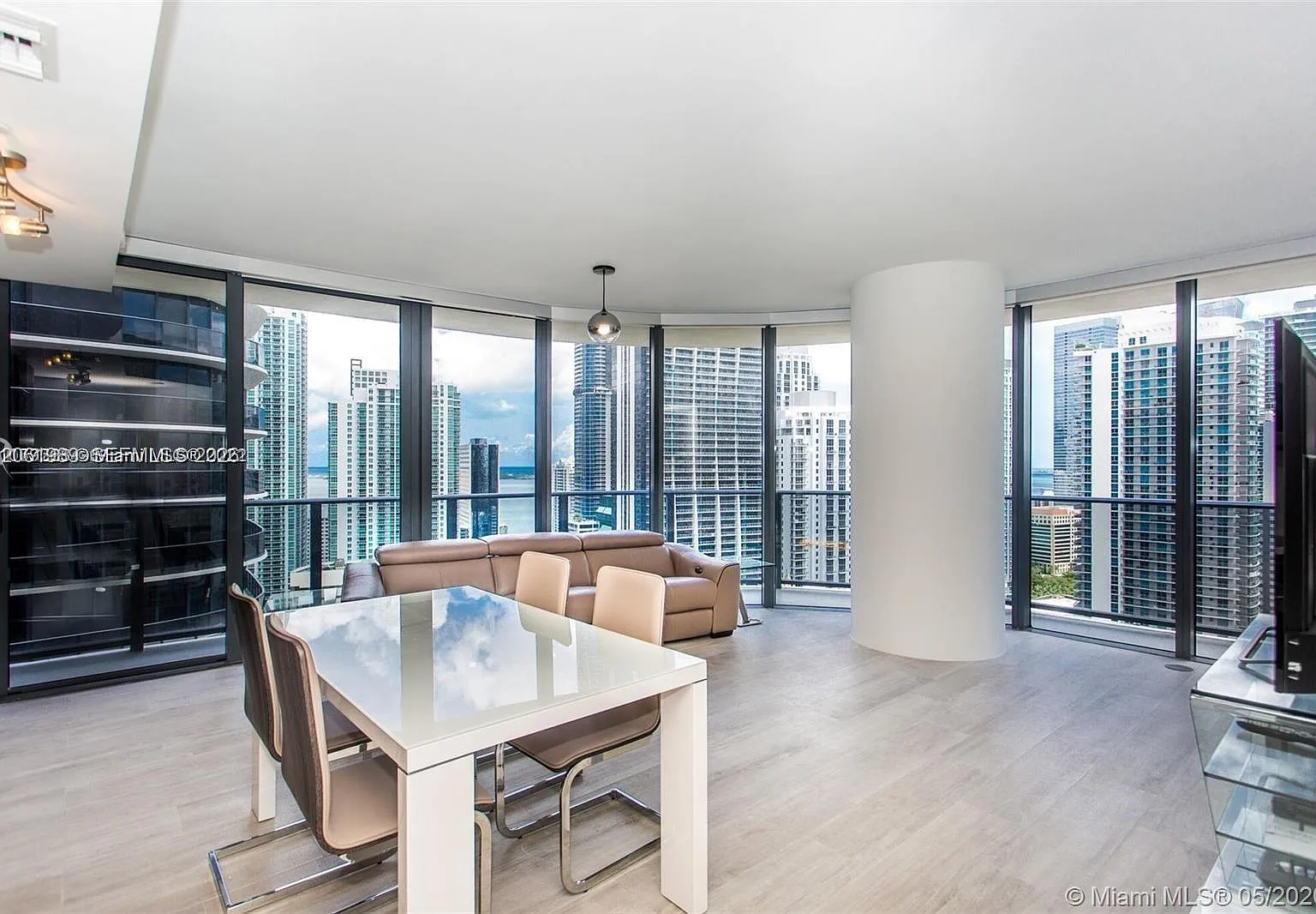 Brickell Heights West Con — Photo 2
