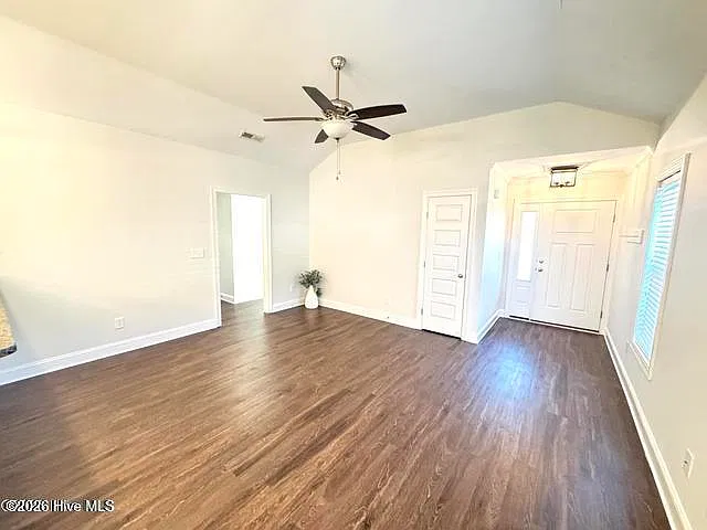 3 bed, 2.0 bath, $1,550 — Photo 3