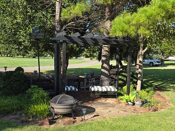 5th image of 335 Quail Cir