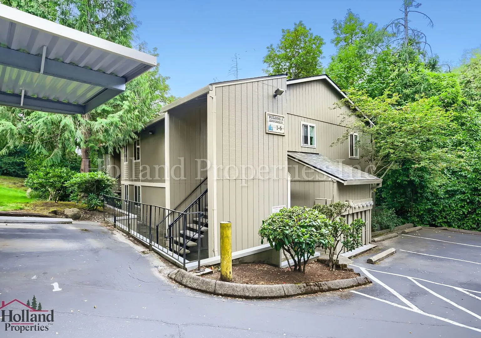2BR Portland Home | Skylight, Wood Fireplace & Screened Porch — Photo 1