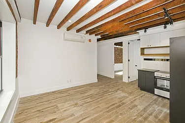 Rented by Nolita Group